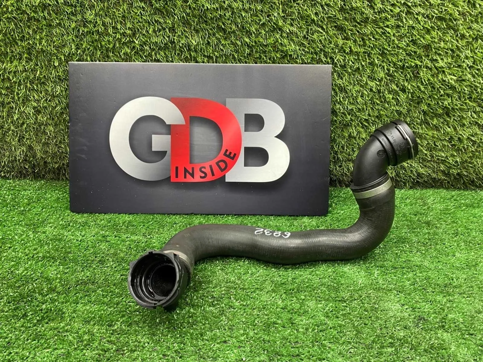 Патрубок системы охлаждения BMW X1 23.02.2012 17127612445 E84 N20B20A