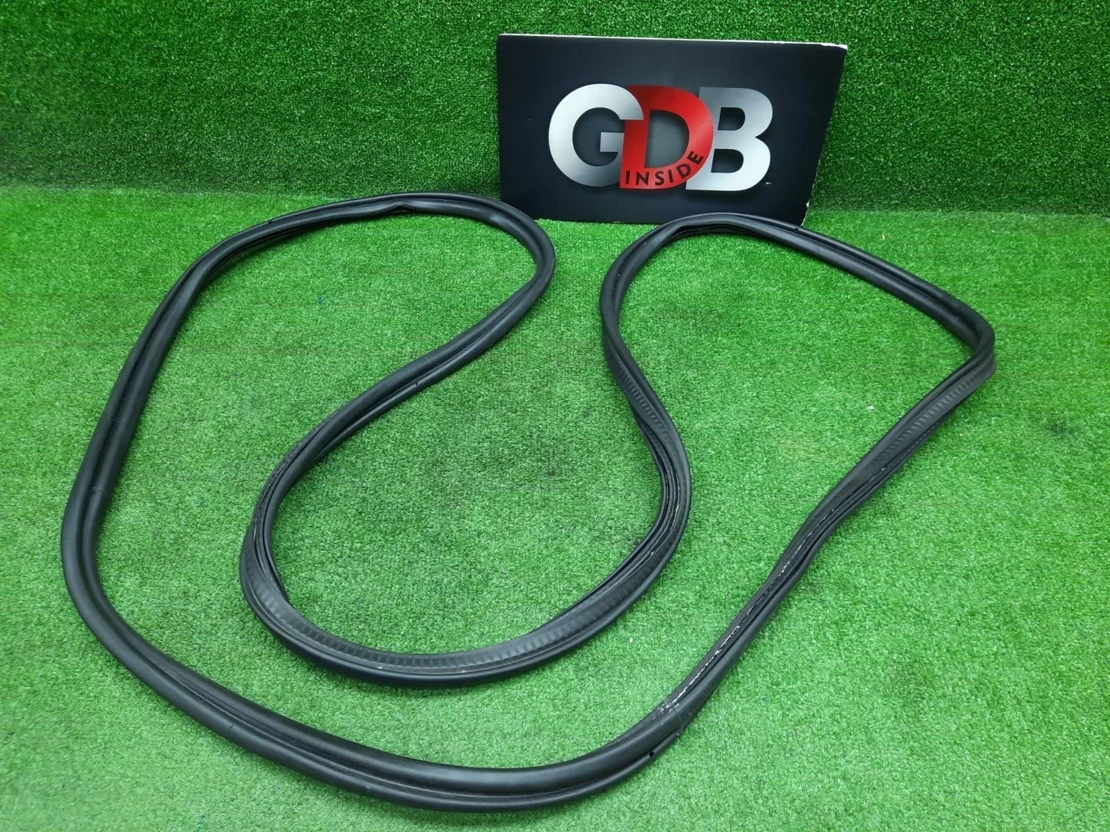 Уплотнитель багажника BMW X3 04.04.2012 51767301846 F25 N55B30A, передний