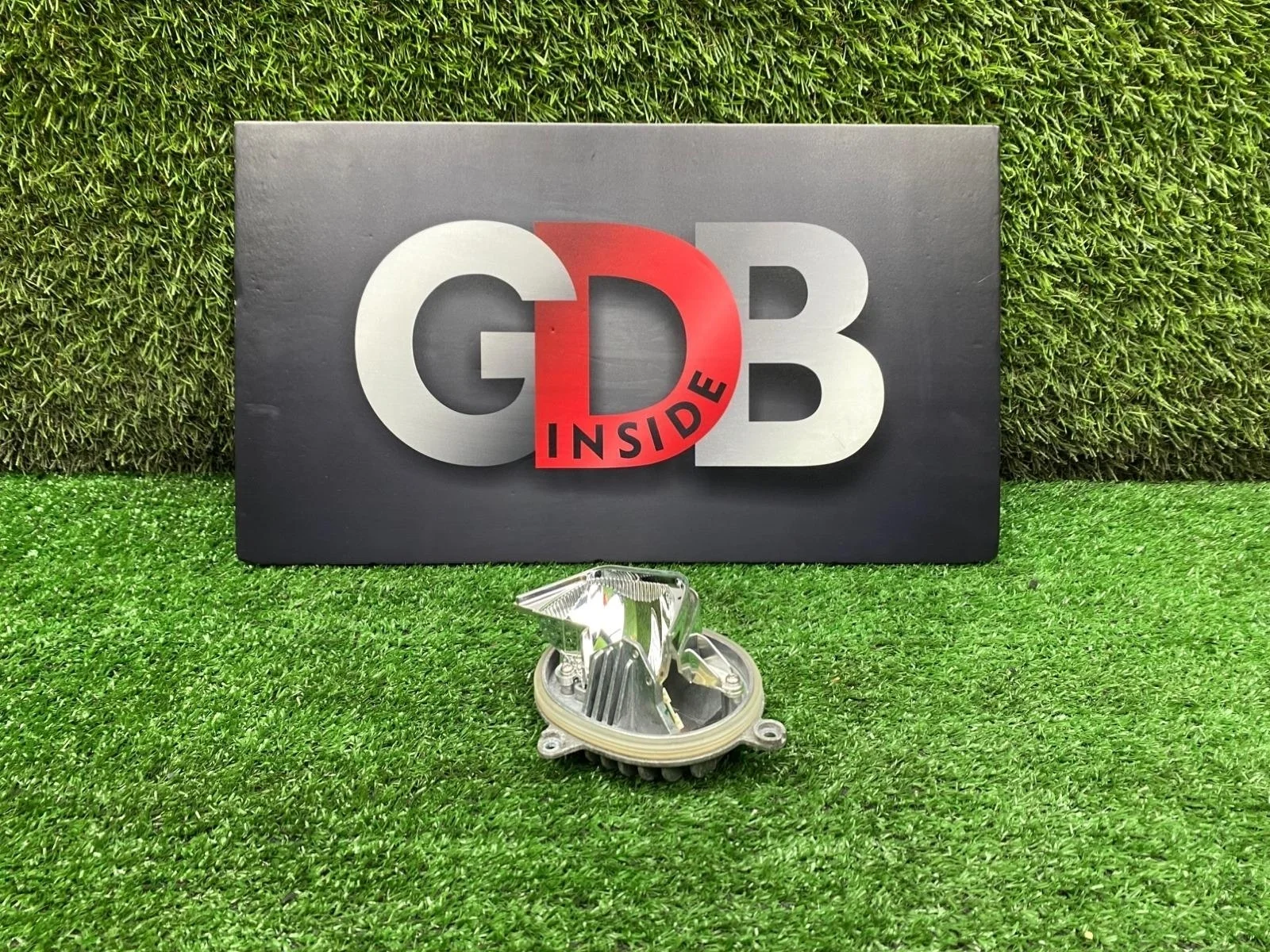 Светодиодный модуль BMW X5 22.10.2013 63117381450 F15 N57D30A, правый