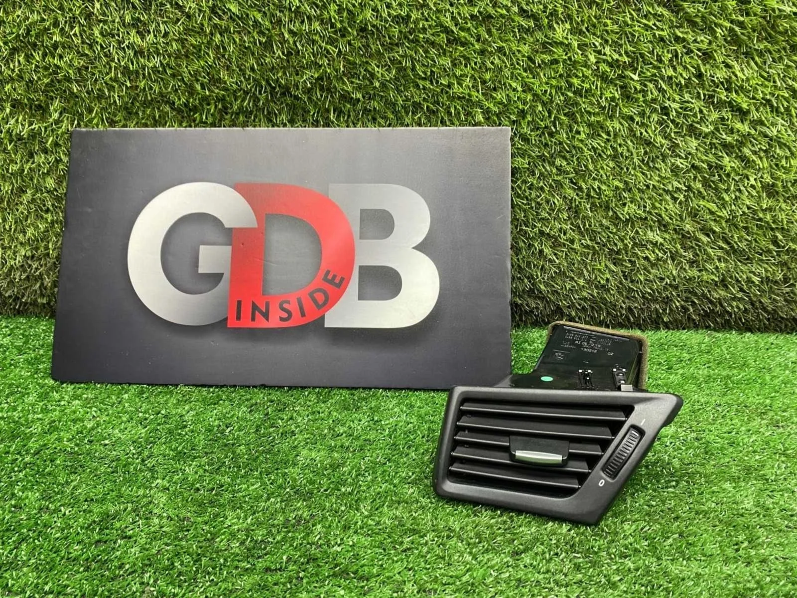 Дефлектор воздуховода BMW X1 23.02.2012 64222991679 E84 N20B20A, передний левый