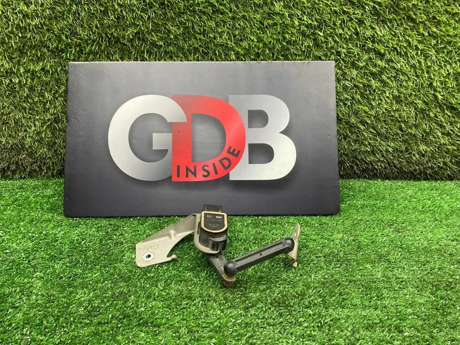 Датчик положения кузова BMW X1 23.02.2012 37146853754 E84 N20B20A