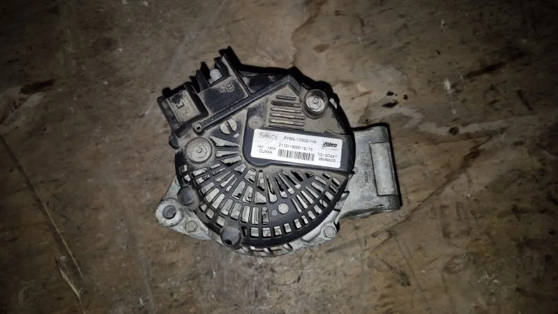 Генератор Ford Focus 2011 CB8