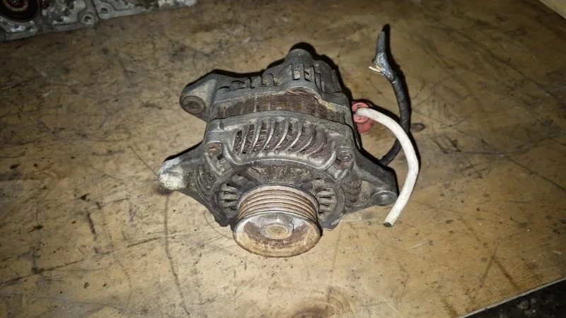 Генератор Nissan Primera 2005 P12