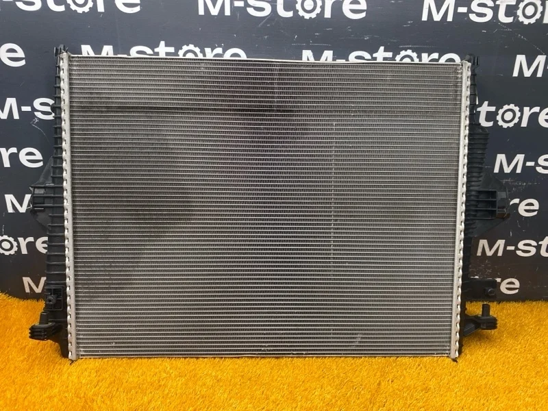 Радиатор ДВС Volkswagen Touareg 2012 7P0121253A 7P CGR