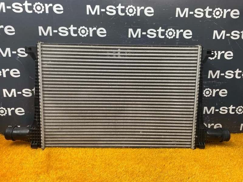 Интеркулер Audi Q7 2015 4M0145805C 4M CYR