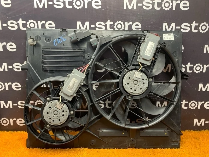 Вентилятор радиатора Porsche Cayenne 2007 7L0121207D 957 M4801