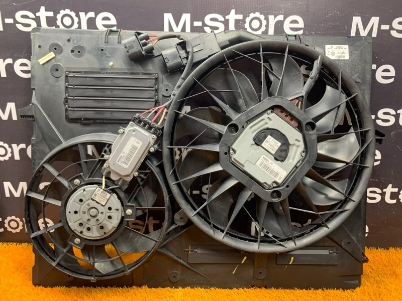 Вентилятор радиатора Audi Q7 2008 7L0121207D 4LB BAR