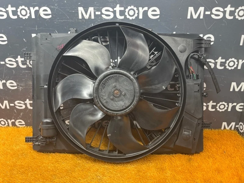 Вентилятор радиатора Mercedes-Benz C-Class 2010 A2045000393 W204 271.860