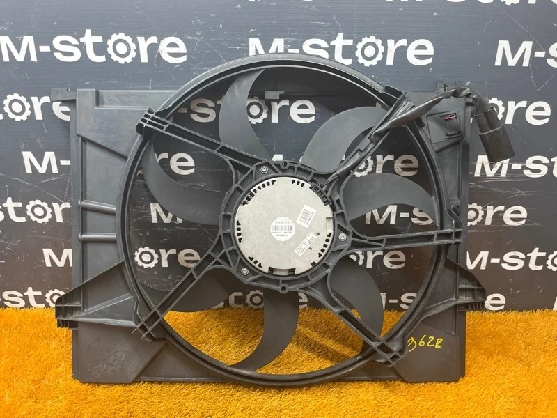 Вентилятор радиатора Mercedes-Benz S-Class 2006 A2215001193 W221 272.965
