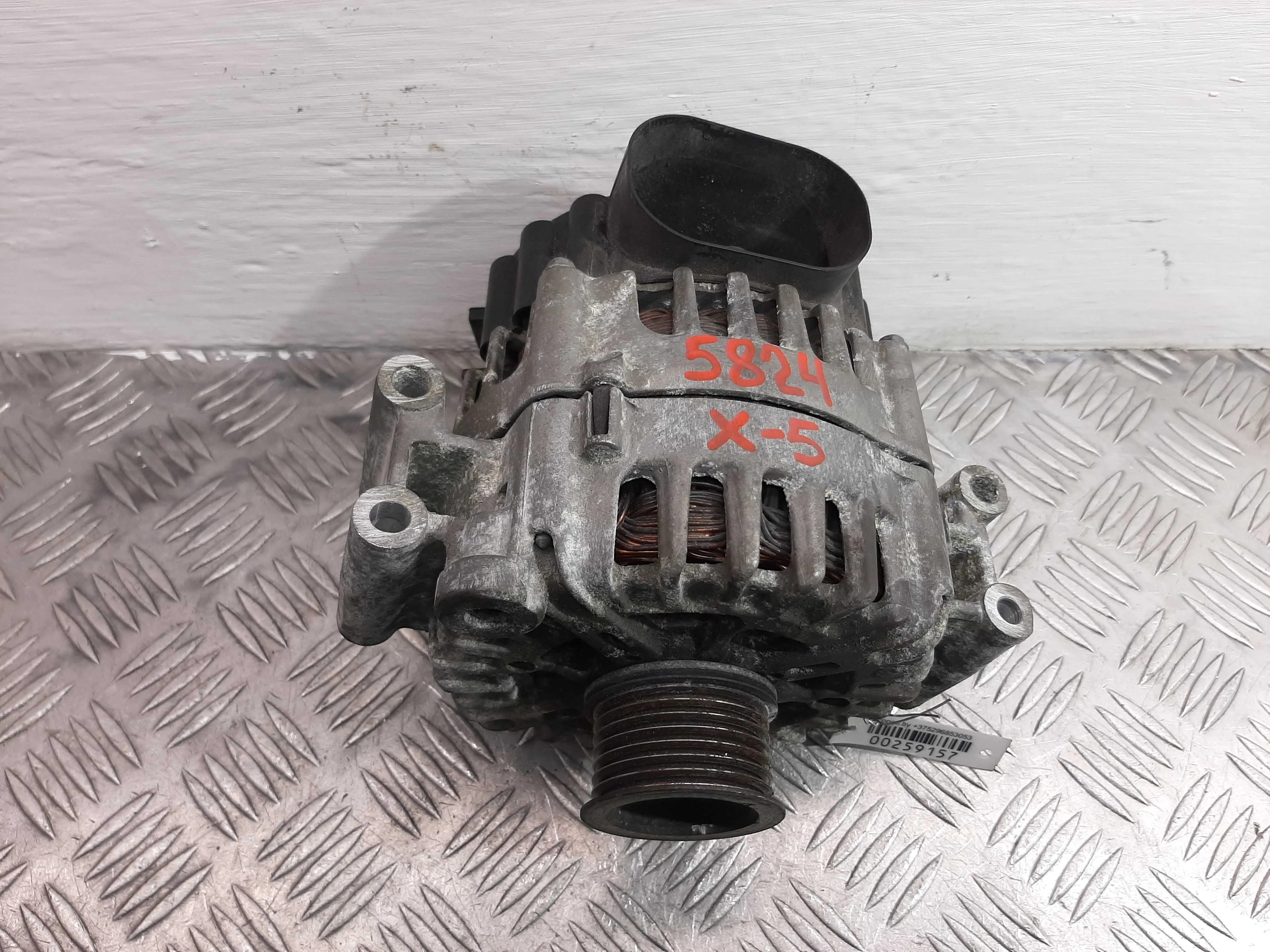 Генератор BMW X5 E70 рестайлинг 2010 - 2013 бензин 5.0 Автомат