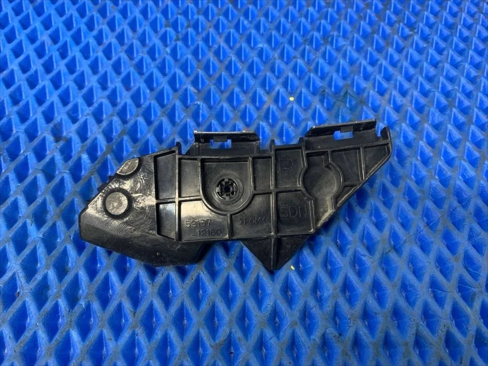 Кронштейн заднего бампера Toyota Corolla X (2006—2010) б.у