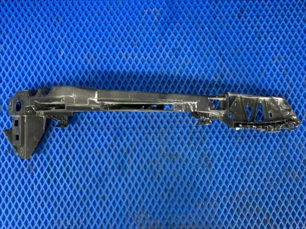 Кронштейн переднего бампера Volkswagen Polo V (2009—2015) б.у