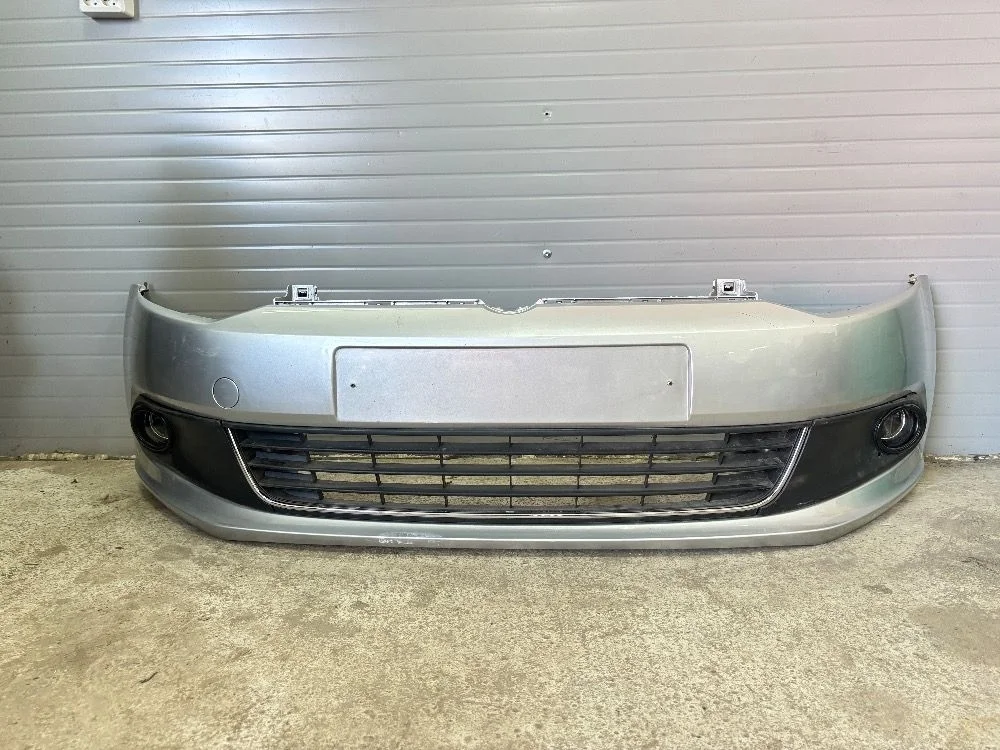 Бампер передний Volkswagen Polo V (2009—2015) б.у