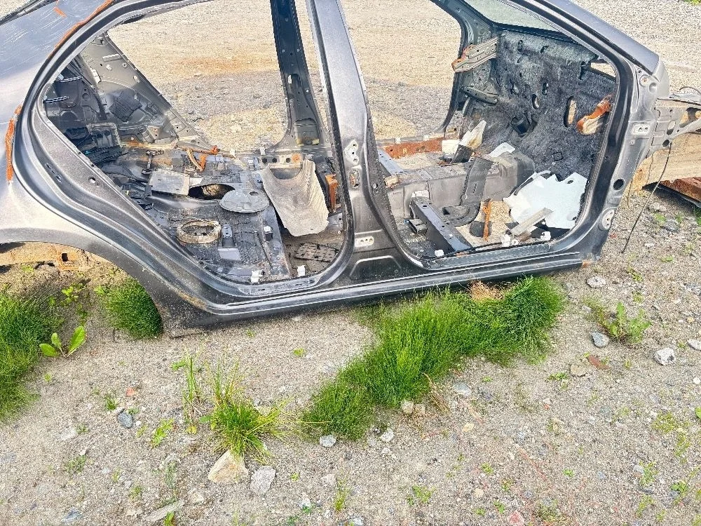 Порог правый Toyota Corolla X (2006—2010) б.у