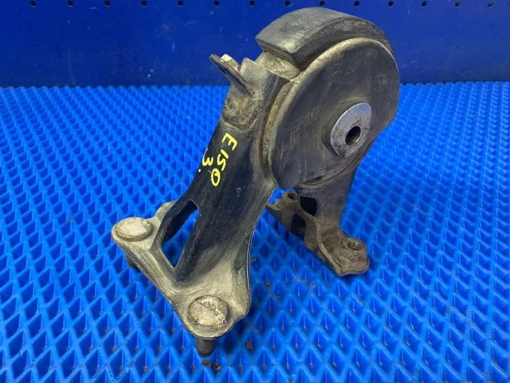 Подушка двигателя Toyota Corolla X (2006—2010) б.у