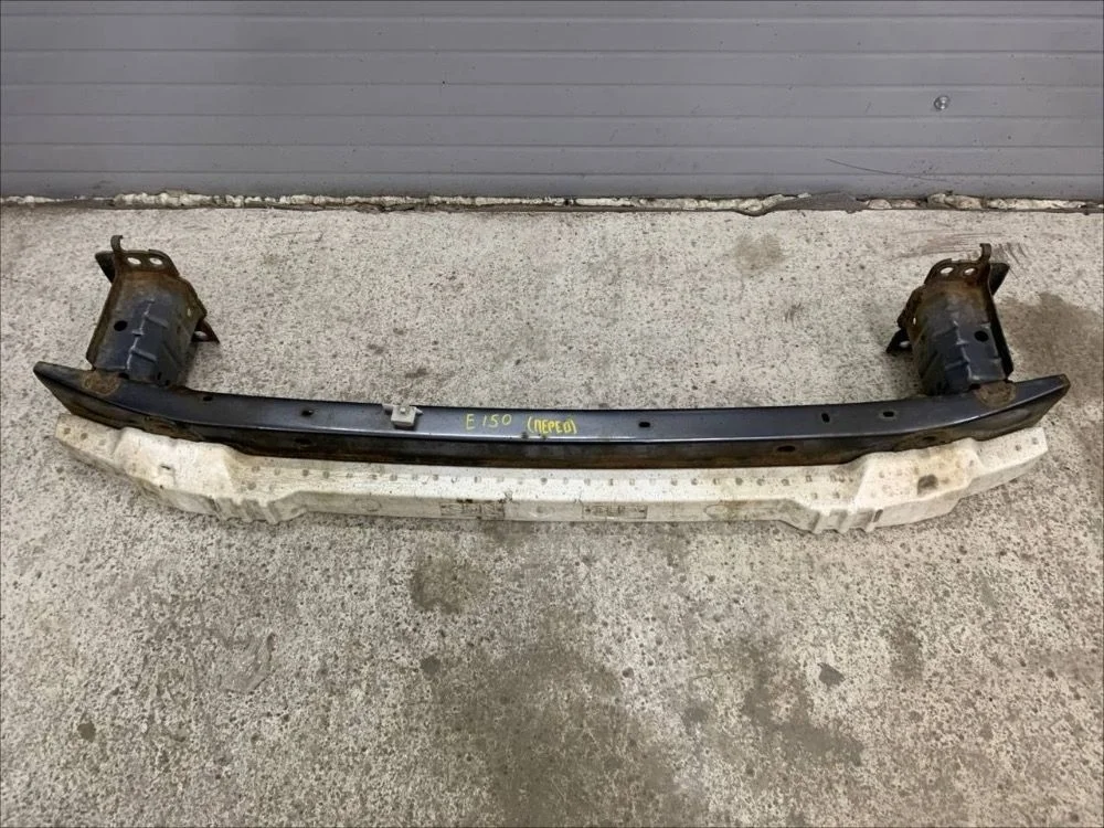 Усилитель переднего бампера Toyota Corolla X (2006—2010) б.у