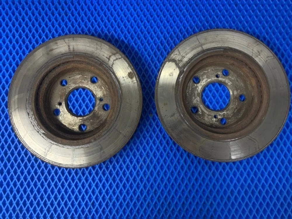 Диски тормозные передние Toyota Corolla X (2006—2010) б.у