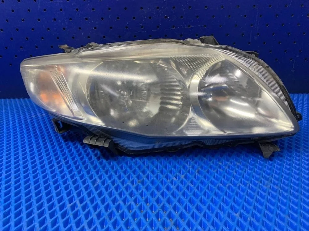 Фара правая Toyota Corolla X (2006—2010) б.у