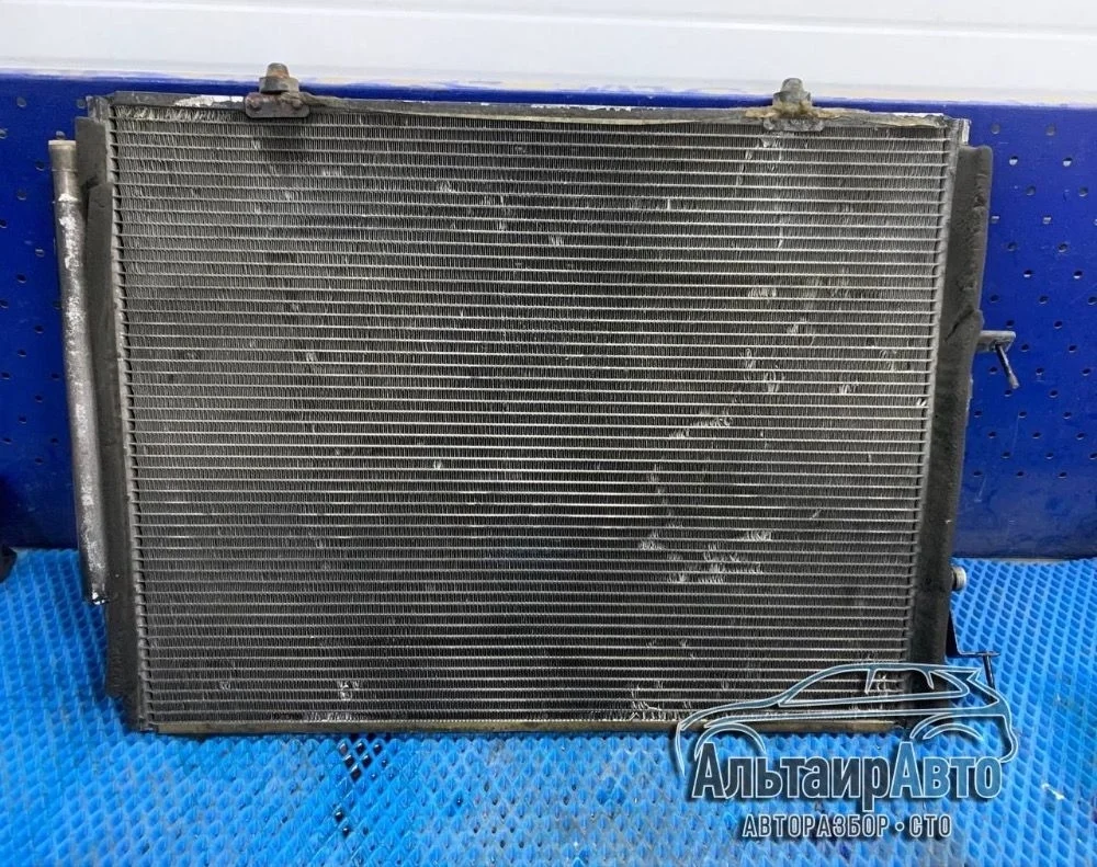 Радиатор кондиционера Mitsubishi Pajero III рестайлинг (2002—2006) б.у