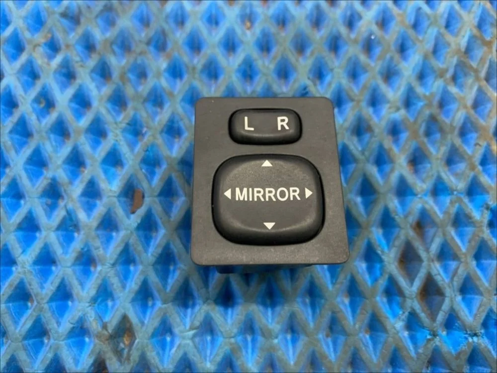 Блок управления зеркалами Toyota Corolla X (2006—2010) Toyota Corolla X (2006—2010)  769746A