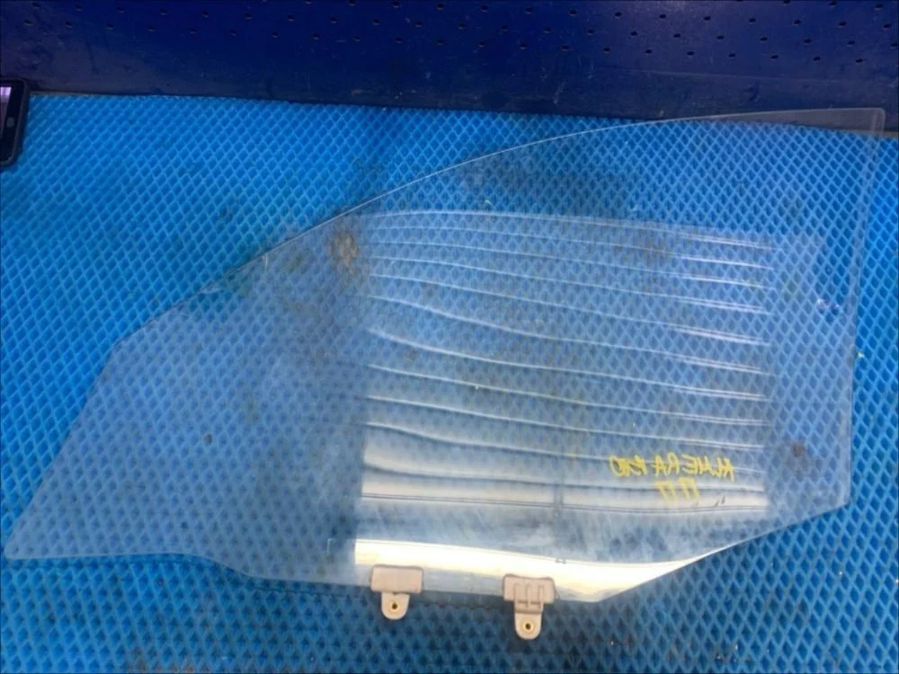 Стекло двери передней правой Nissan Almera Classic I (2006—2013) б.у