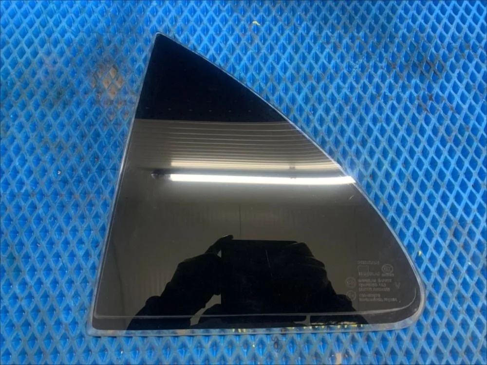 Стекло двери задней левой (форточка) Nissan Almera Classic I (2006—2013) Nissan Almera Classic I (2006—2013) B10 82253-95F0A