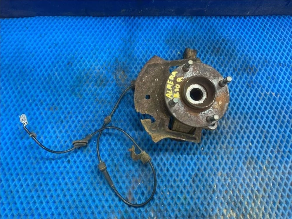 Кулак поворотный передний правый Nissan Almera Classic I (2006—2013) Nissan Almera Classic I (2006—2013) B10 40014-95F0B