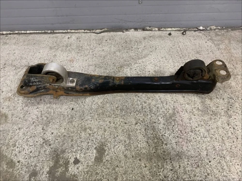 Балка передняя продольная Nissan Almera Classic I (2006—2013) б.у