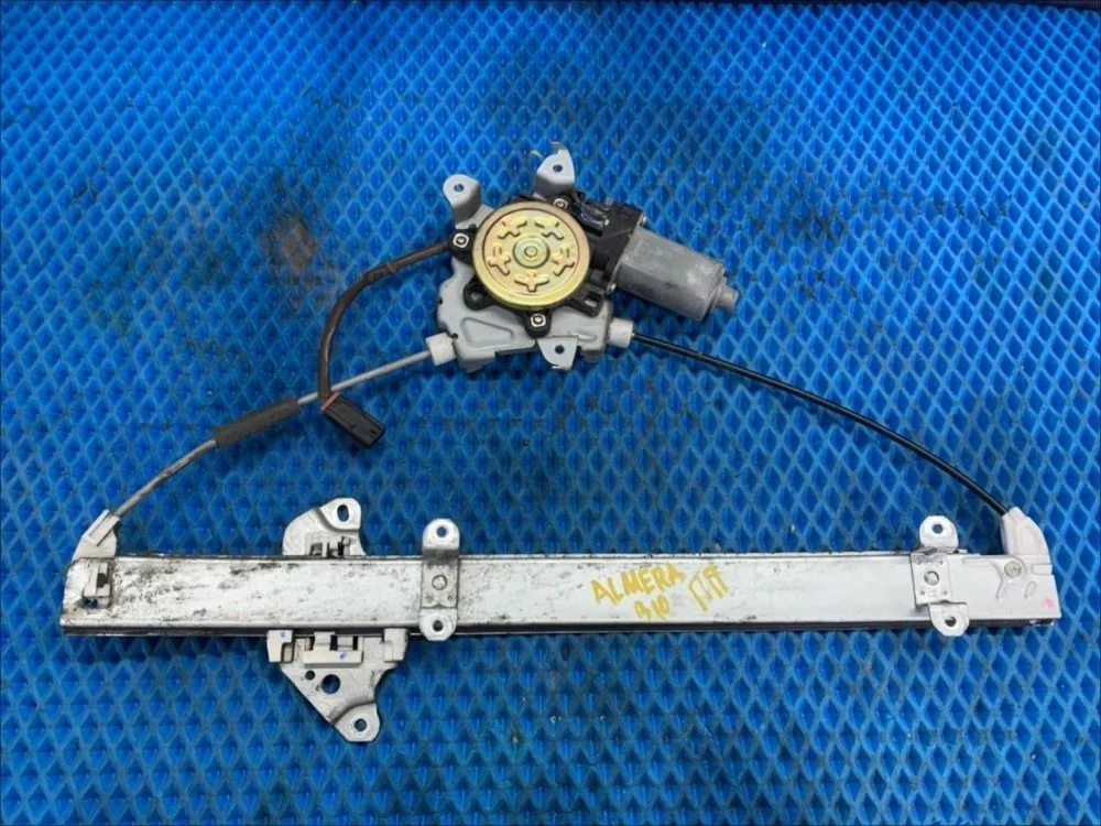 Стеклоподъемник электр. передний правый Nissan Almera Classic I (2006—2013) Nissan Almera Classic I (2006—2013) B10 80720-95F0A
