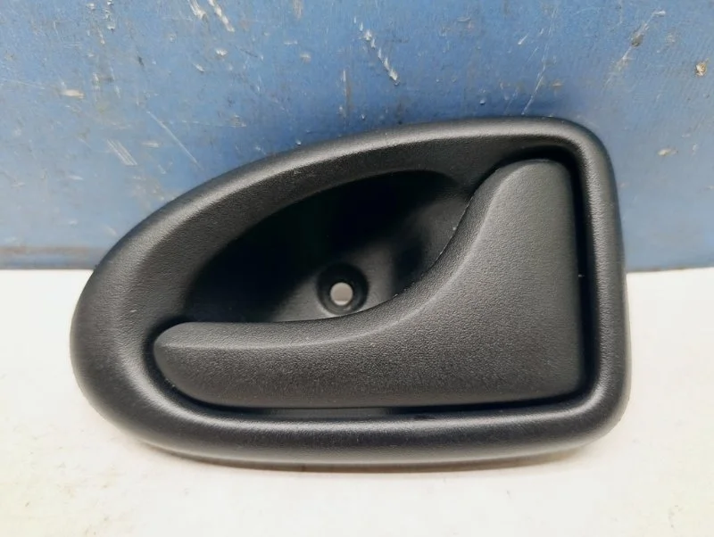 Ручка двери внутренняя Renault Logan 2007 7700830079, правая