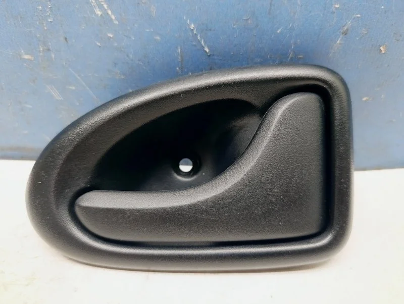 Ручка двери внутренняя Renault Logan 2007 7700830079, правая