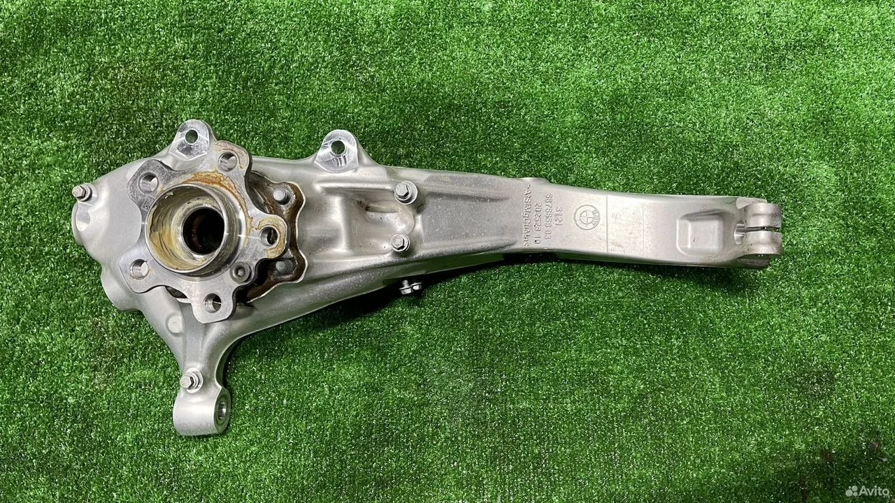 Кулак передний поворотный bmw g05 g06 g07 новый