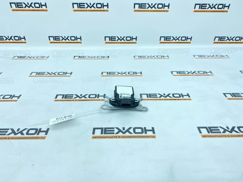 Датчик ускорения Lexus RX450h 2020 8918348020 GYL25 3.5 2GRFXS