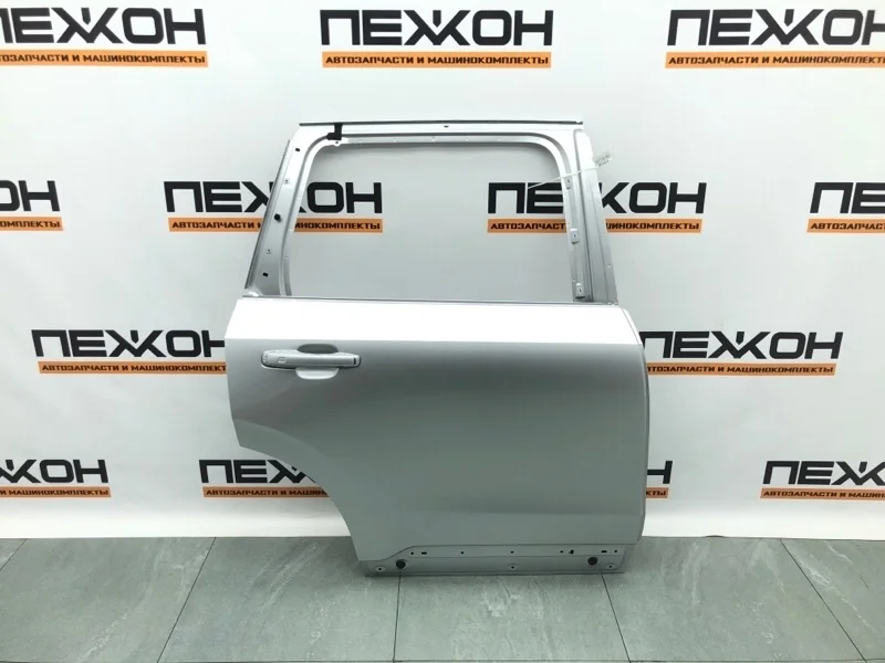 Дверь VOLVO XC90 2016 32133219 L 2.0 B4204T35, задняя правая