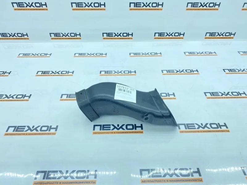 Патрубок воздушного фильтра VOLVO XC90 2016 31370228 L 2.0 B4204T35