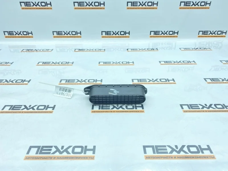 Решетка вентиляционная LAND ROVER Range Rover 2013 LR036450 L405 4.4 448DT