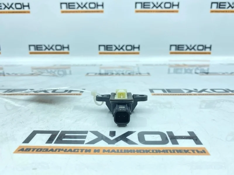 Датчик удара боковой LAND ROVER Range Rover 2013 LR043878 L405 4.4 448DT