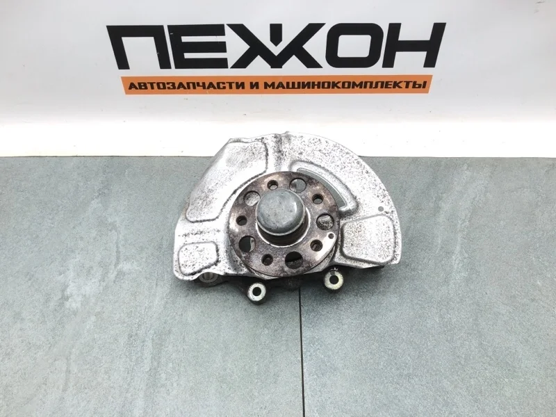 Кулак MERCEDES-BENZ CLS-Class 2015 A2183320901 C218 3.5 M276 (276.850), передний левый