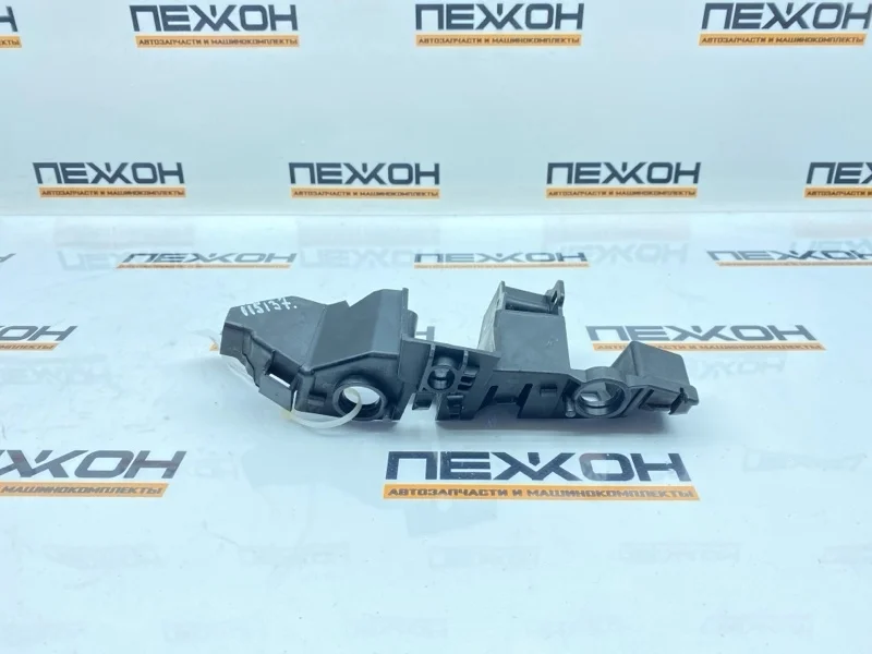 Кронштейн бампера AUDI Q5 2017 80A807284A FY 2.0 DETA, передний правый