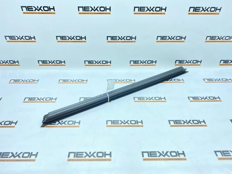 Уплотнитель двери/стекла BMW 7-Series 2018 51337336012 G11 3.0 B57D30, передний правый