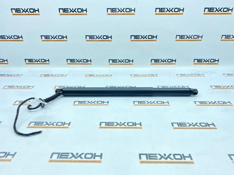 Амортизатор крышки багажника VOLVO XC90 2018 31690604 LA4 2.0 D4204T23