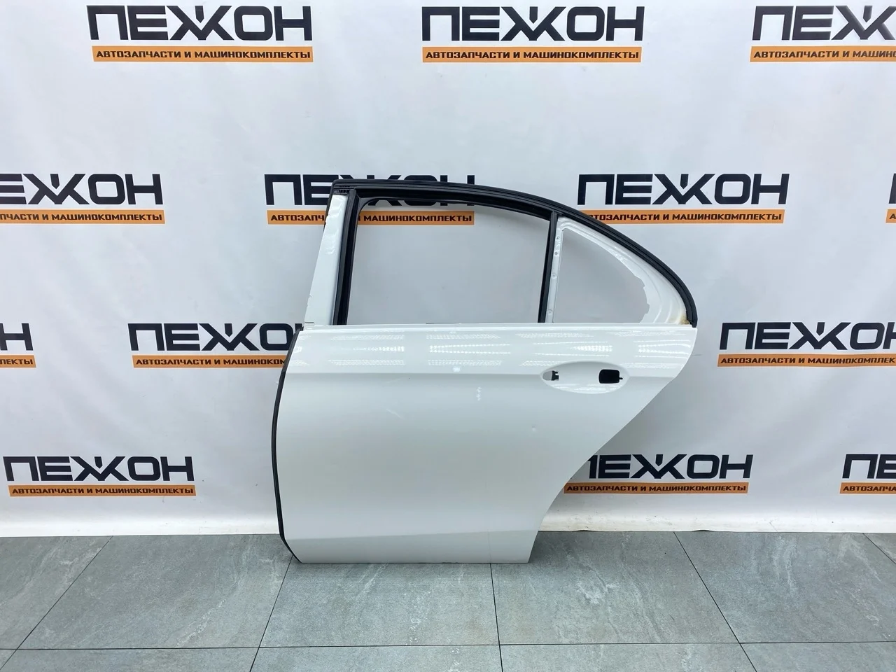 Дверь MERCEDES-BENZ E-Class 2016 A2137300105 W213 2.0 OM654, задняя левая