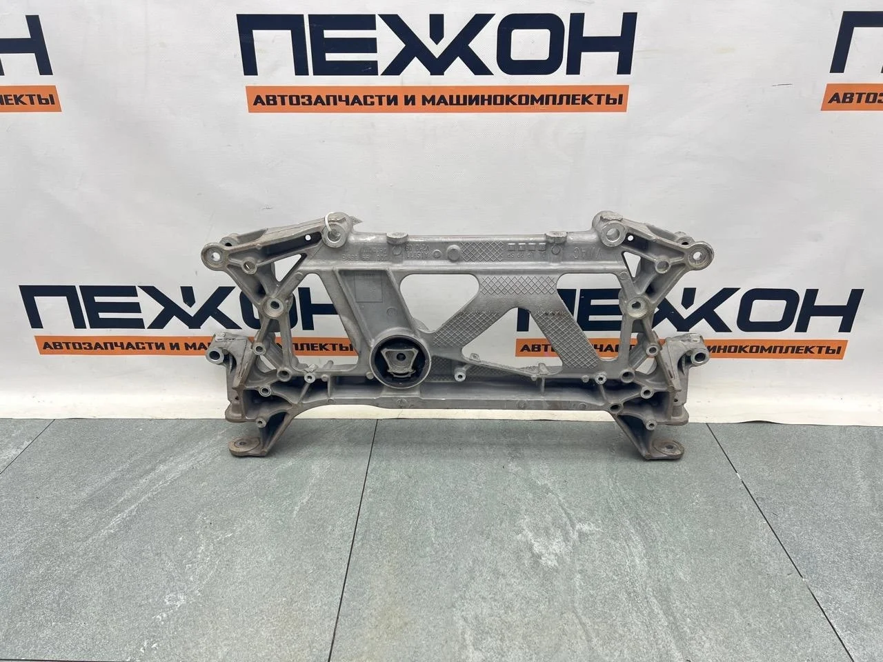 Подрамник AUDI TTS 2021 3Q0199369E FV3 2.0 DNFD, передний