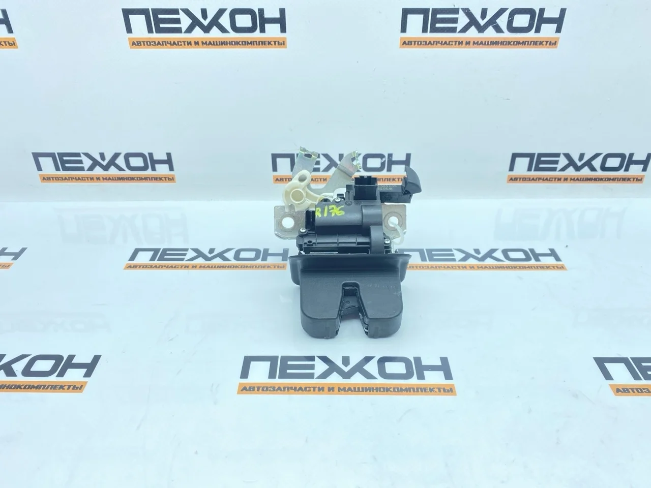 Замок багажника AUDI A5 2018 8W0827503 F53 2.0 DETA