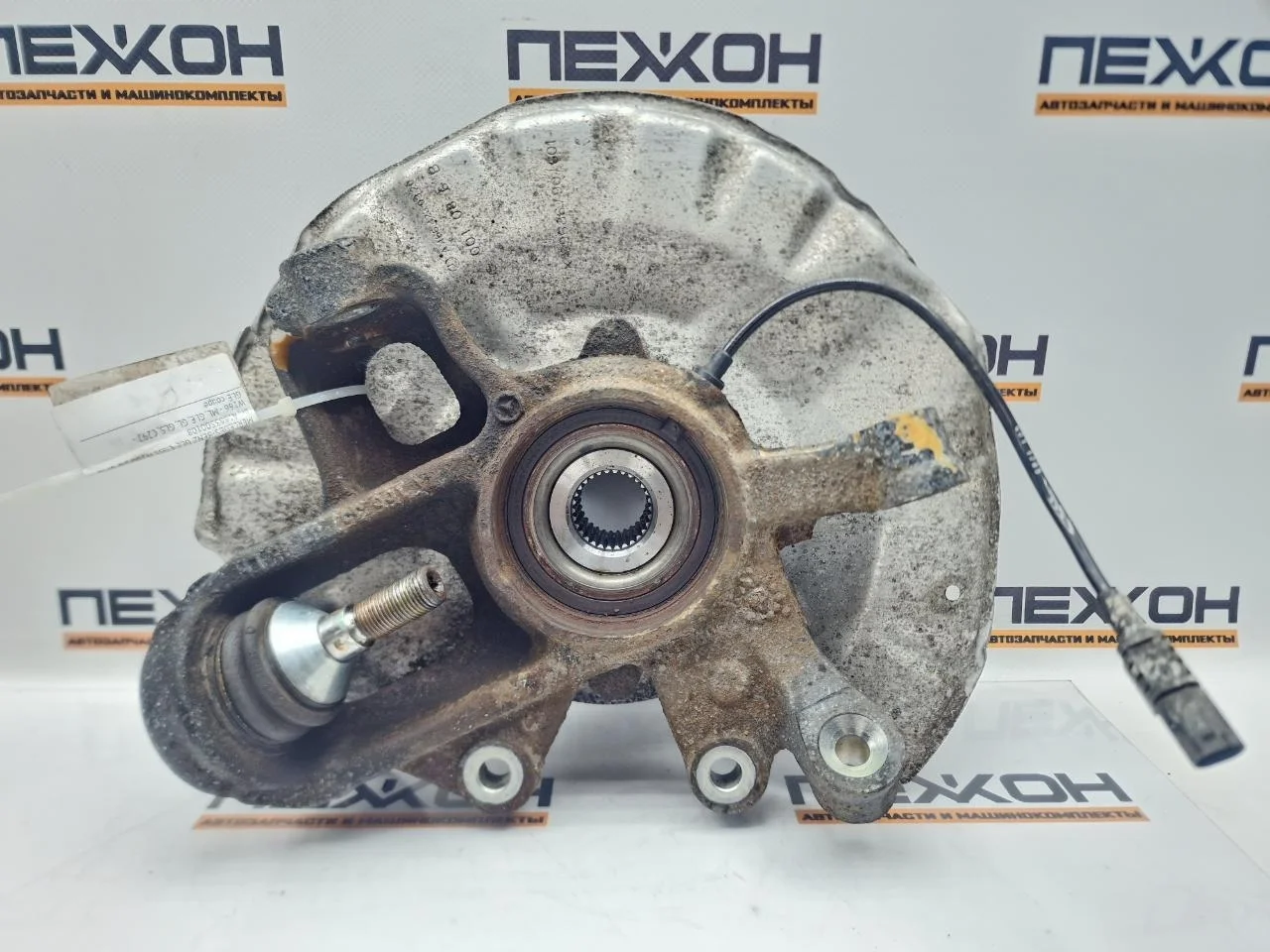 Кулак MERCEDES-BENZ GLE-Class 2015 A1663500108 W166 3.0 OM642 (D642826), задний левый