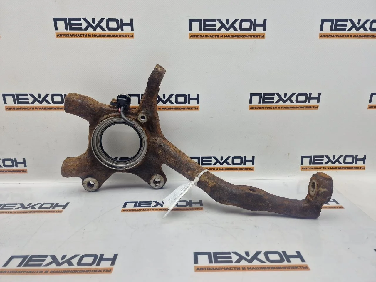 Кулак TOYOTA LAND CRUISER PRADO 2018 4321160240 150 2.8 1GDFTV, передний правый