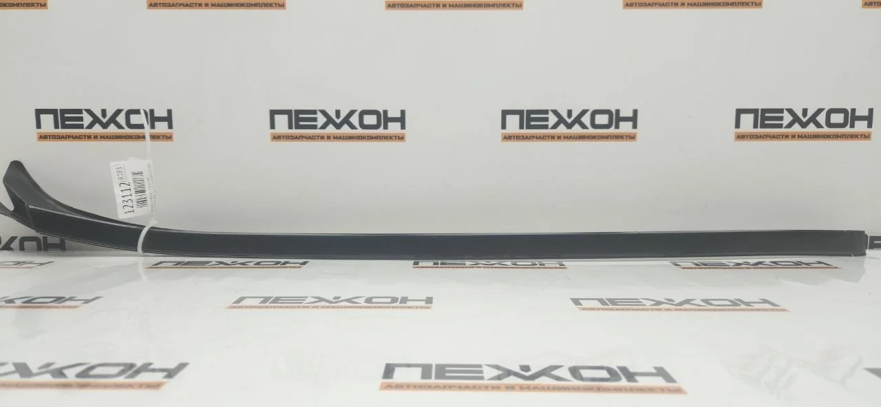 Молдинг лобового стекла MERCEDES-BENZ GLE-Class 2015 A1666901180 W166 3.0 OM642 (D642826), левый