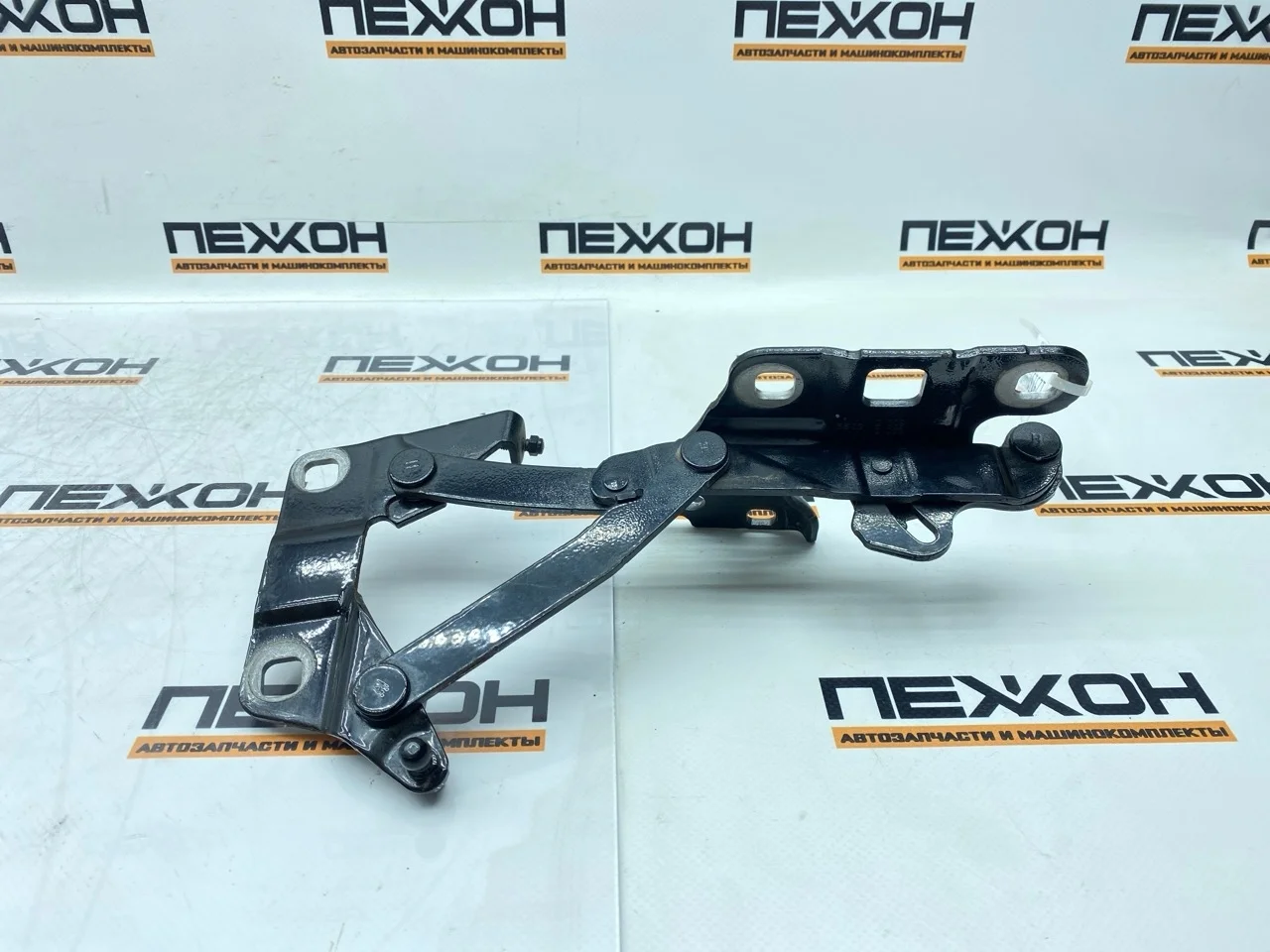 Петля капота MERCEDES-BENZ GLE-Class 2015 A1668800028 W166 3.0 OM642 (D642826), левая