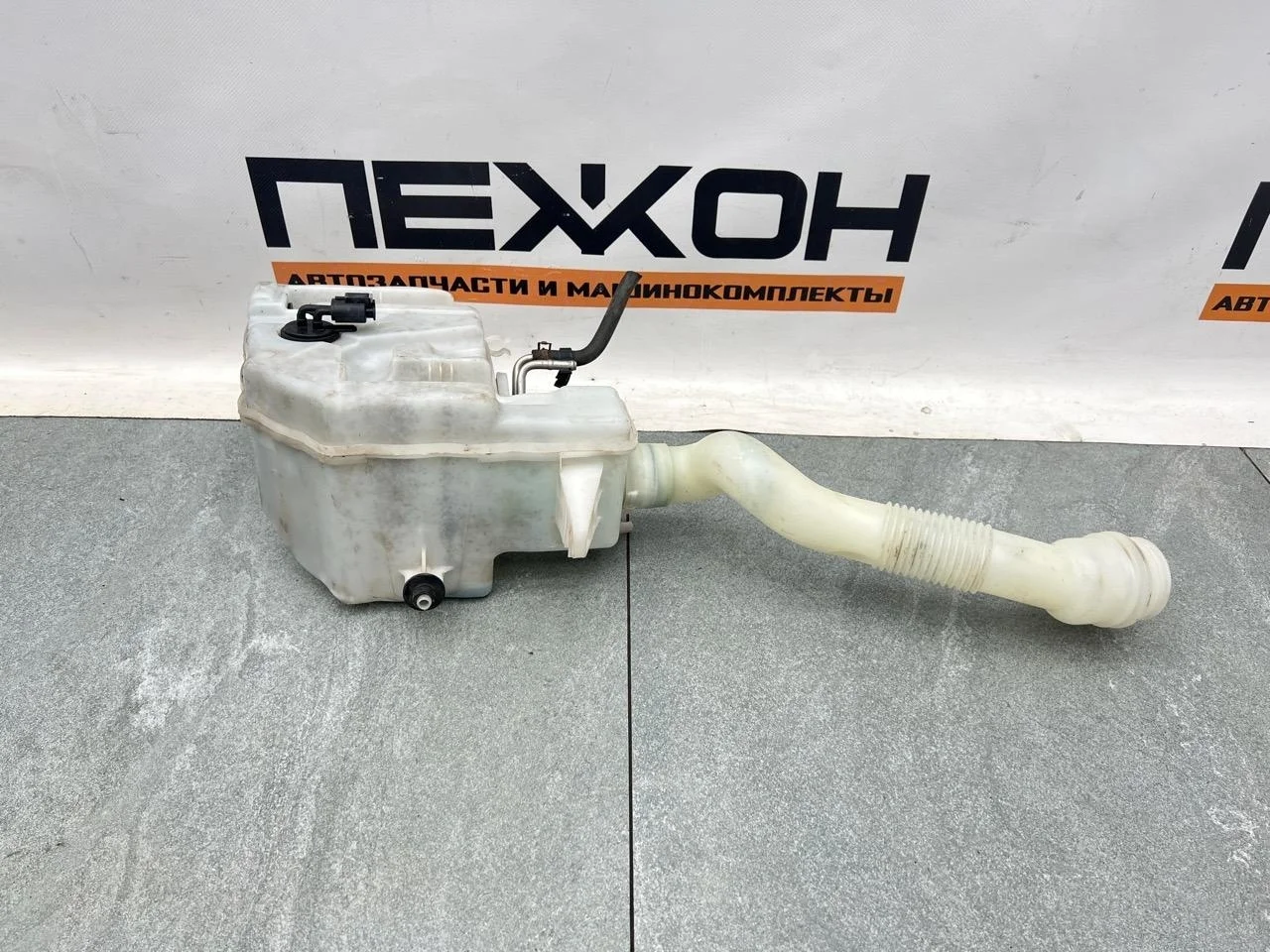 Бачок омывателя MERCEDES-BENZ GLE-Class 2015 A1668690520 W166 3.0 OM642 (D642826)