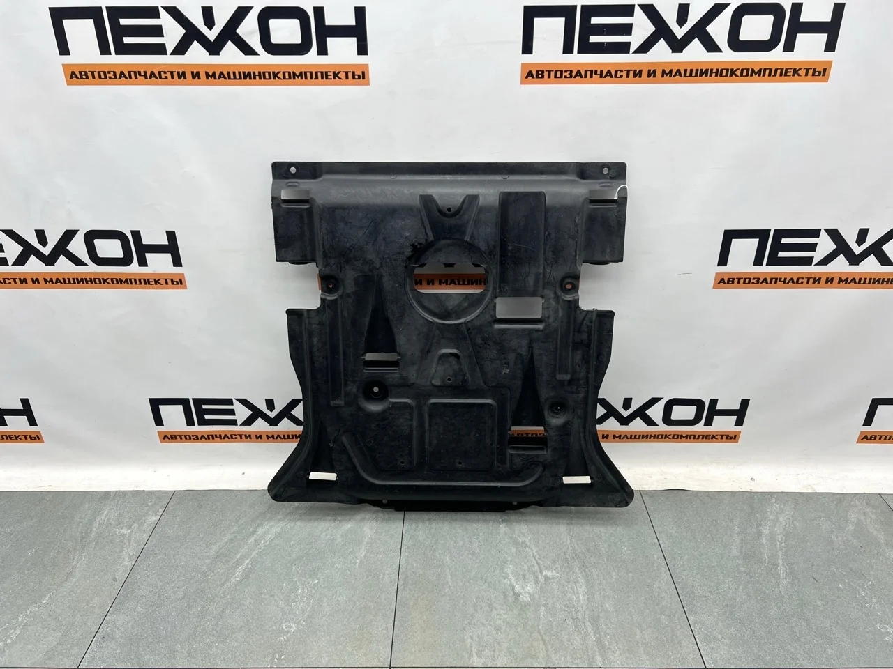 Защита двигателя MERCEDES-BENZ GLS-Class 2017 A1665200723 X166 3.0 OM642 (D642826)